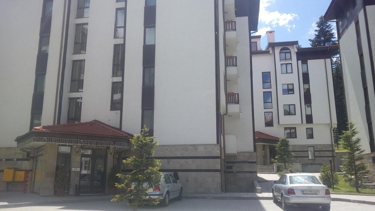 Apart Hotel Flora Residence Daisy Borovets Bagian luar foto